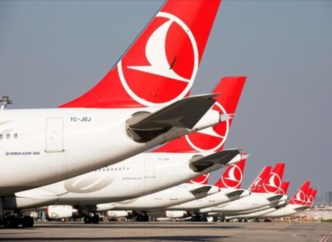 İstanbuldan uçuşların bir hissəsi ləğv edildi