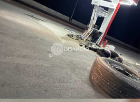 Yük maşınının təkəri çıxıb yol kənarındakı şəxsi öldürdü – FOTO