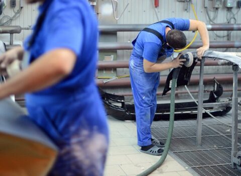 Oğurluq maşın hissələrinin satışı xeyli artıb – Sanksiyalar ruslara ciddi təsir göstərir