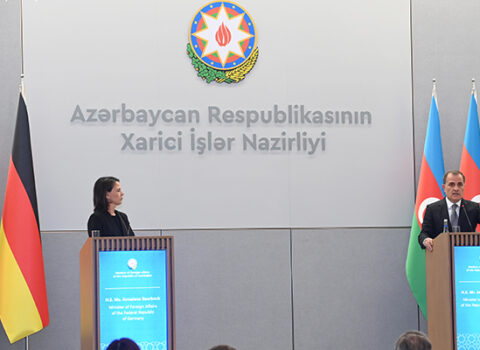 Ceyhun Bayramov almaniyalı nazirə belə irad bildirdi – VİDEO