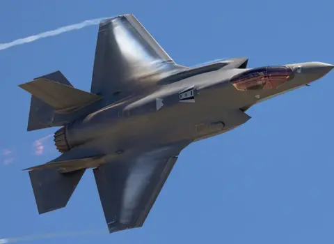 Türkiyə F-35 təyyarələrini almasa, İsveç NATO-ya üzv olmayacaq – ŞƏRT