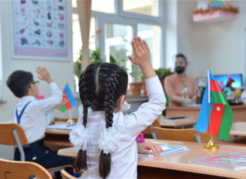 Məktəblərin bağlanma vaxtı dəyişə bilər