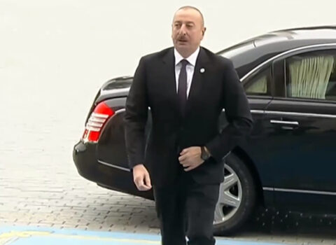 Prezident Astana toplantısına belə gəldi – VİDEO
