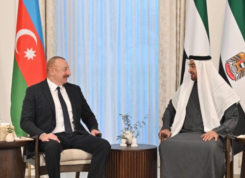 Dövlət başçısı BƏƏ Prezidentini Azərbaycana səfərə dəvət edib