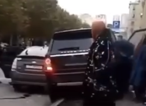 Bakıda “Prius”la “Range Rover” toqquşdu – VİDEO