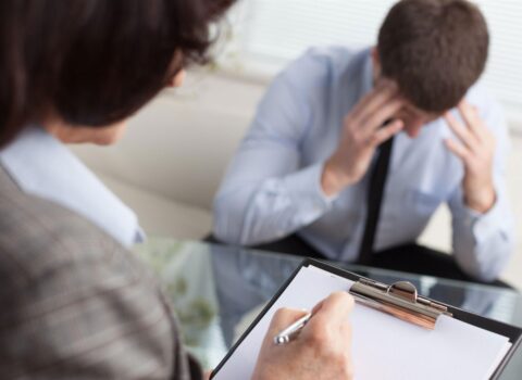 Uşağın psixoloqa ehtiyacı olduğunu göstərən əlamətlər – ƏTRAFLI