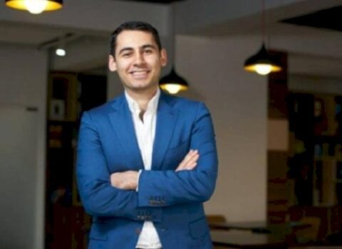 Elm və Təhsil Nazirliyi deputatın oğlunu məhkəməyə verdi