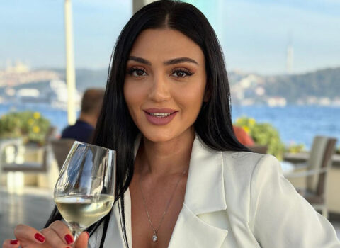 “Mən qadınam, amma özümü daha kişi sayıram”