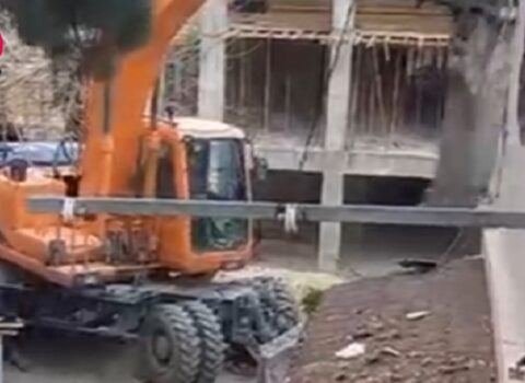 “Yaşayış olduğu halda binamızı sökürlər” – VİDEO – AÇIQLAMA