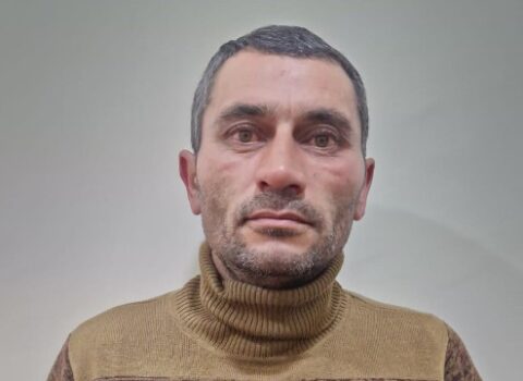 “Makarov” markalı tapança satmaq istəyən şəxs saxlanıldı – FOTO