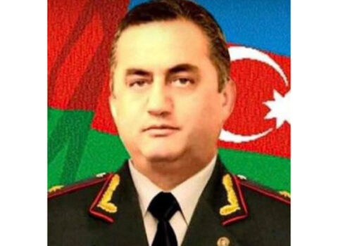“Təkcə Nizami ilə mən yemişəm?” – Generalla polkovnik üzləşdi