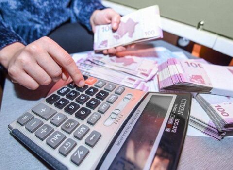 Nazirlik məlumat yaydı: Uşağa görə 355 manat…