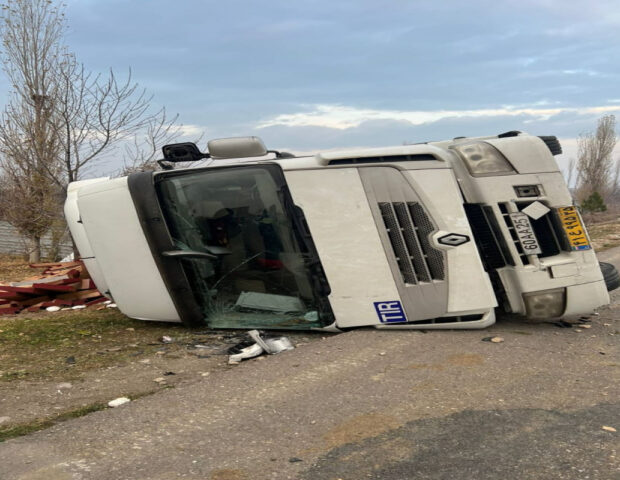 Şərurda TIR aşdı – İran vətəndaşı xəsarət aldı