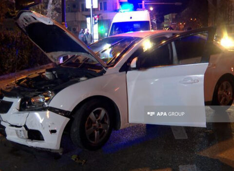 Bakıda zəncirvari qəza: Xəsarət alan var – FOTO