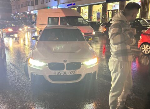 “BMW” piyadanı vurdu – FOTO