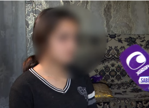 Sabirabadda 32 yaşlı kişi ilə nişanlandırılan qızcığaz DANIŞDI – VİDEO