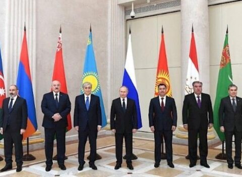 Putinin MDB ölkələrinin liderlərinə verdiyi ziyafətin menyusu – FOTO