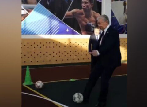Tokayev futbol məharətini göstərdi – VİDEO