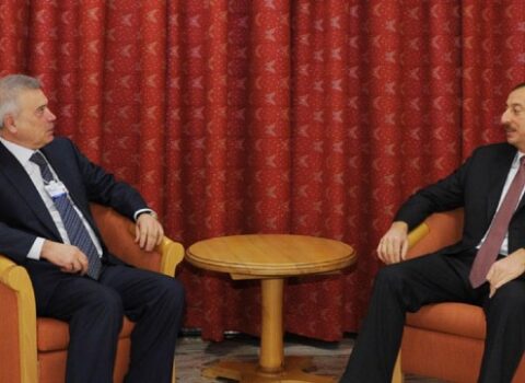 Vahid Ələkbərov İlham Əliyevi təbrik etdi