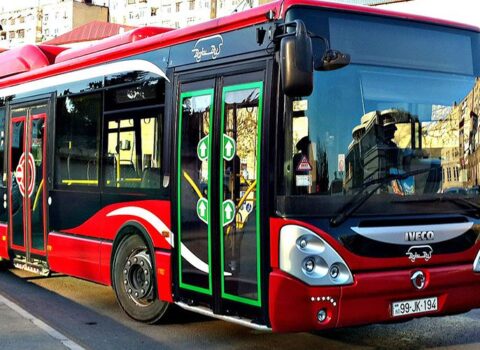 “BakuBus”ın kondisioneri partladı – Yanğın baş verdi – VİDEO