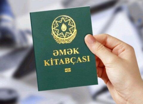 Azərbaycanda əmək kitabçaları dövriyyədən çıxarılır? – Ekspertdən AÇIQLAMA