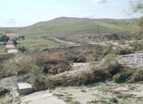 Azərbaycanda körpü uçdu