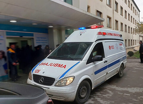 28 yaşlı qadın siçan dərmanı içdi, vəziyyəti ağırdır