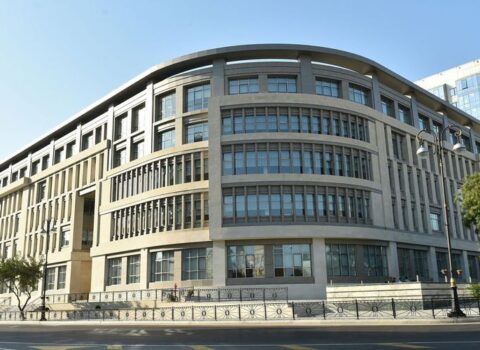 Bakıda məşhur məktəbin müəllim və şagirdləri qızılcaya yoluxdu