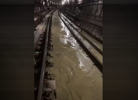 Kiyevdə metronu su basdı