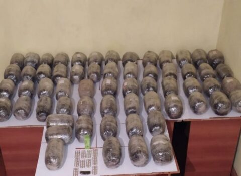 İranla sərhəddə 64 kq narkotik aşkarlanıb, saxlanılanlar var