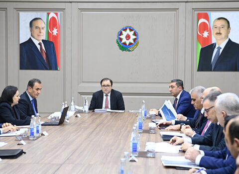 Hökumət rəsmiləri ərzaq qiymətlərini müzakirə etdi – FOTOLAR