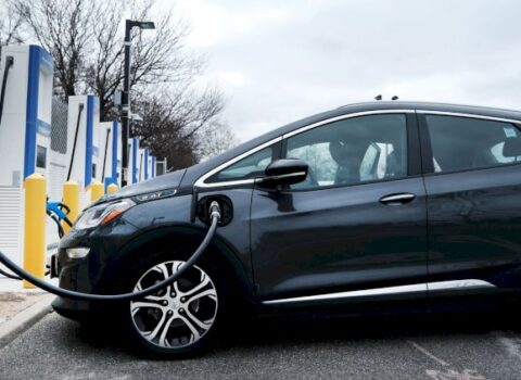 Bakıda elektrikli maşınların sayı sürətlə artır: Təhlükə varmı?