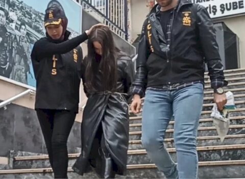 Məşhur fenomen açıq-saçıq görüntülərinə görə saxlanıldı – FOTO