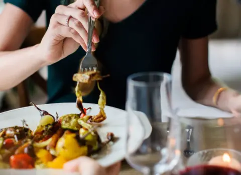 Bununla kökəlmənin qarşısını ala bilərsiz – Psixoloqdan maraqlı TÖVSİYƏ