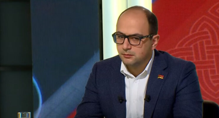 Mamicanyan: “Paşinyan milli mentalitetimizə, eləcə də kilsəyə nifrət edir” Mamicanyan: “Paşinyan milli mentalitetimizə, eləcə də kilsəyə nifrət edir”