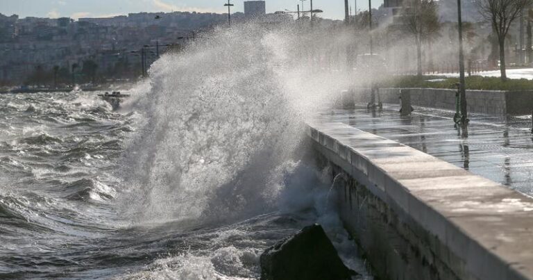 Egeydə FIRTINA XƏBƏRDARLIĞI Egeydə FIRTINA XƏBƏRDARLIĞI