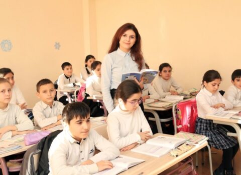 Ötən il 9 mindən çox müəllim işə qəbul olunub