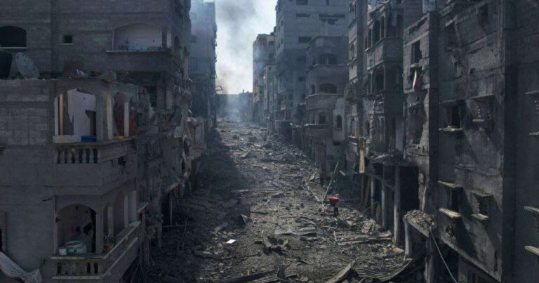 Qəzza zolağının rabitəsi tamamilə kəsildi Qəzza zolağının rabitəsi tamamilə kəsildi