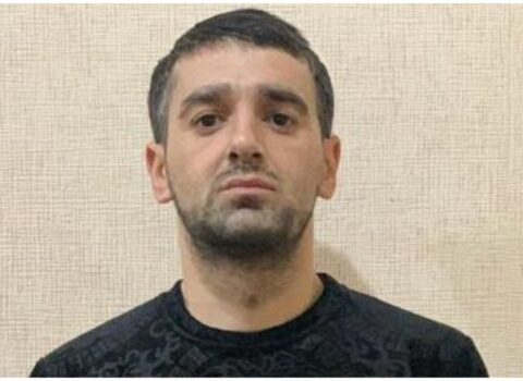 Dəmiryolu stansiyasında silahlı şəxs saxlanıldı