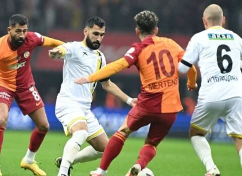 “Qalatasaray” lider “Fənərbağça”ya çatdı