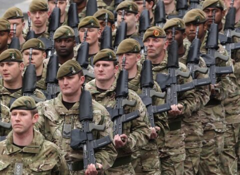 Britaniya ordusunun sayı 65 min nəfər AZALDI