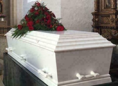 Məşhur aktrisa 82 yaşında vəfat etdi – FOTO