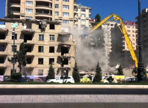 Bu ərazidəki 5 mərtəbələr söküləcək