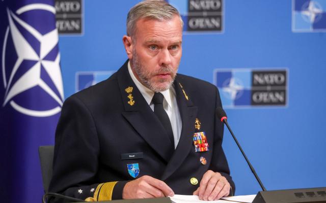 NATO rəsmisindən çağırış: “Rusiya ilə böyük savaşa hazırlaşmalıyıq” NATO rəsmisindən çağırış: “Rusiya ilə böyük savaşa hazırlaşmalıyıq”