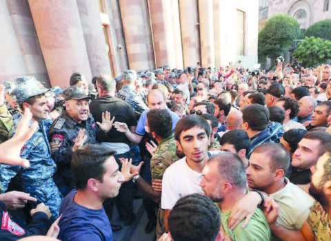 “Droşak”: Ermənistan tarixi, siyasi və diplomatik məğlubiyyətə doğru gedir”