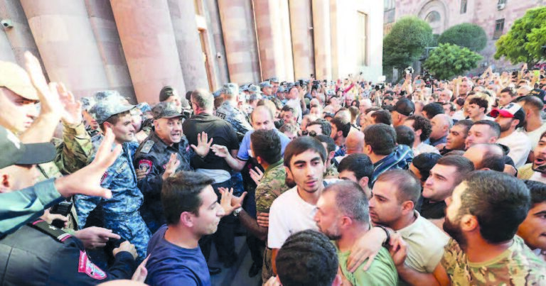 “Droşak”: Ermənistan tarixi, siyasi və diplomatik məğlubiyyətə doğru gedir” “Droşak”: Ermənistan tarixi, siyasi və diplomatik məğlubiyyətə doğru gedir”