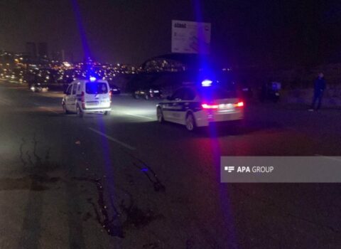 İki maşının arasında qalan piyadanın ayaqları amputasiya edildi
