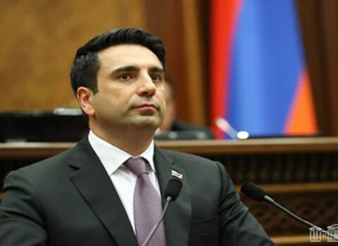 Simonyan: Ermənistanın dövlət himni və gerbi dəyişdirilməlidir
