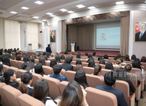 Gənc müəllimlərin forumu keçirildi, Prezidentə dəstək bəyanatı qəbul olundu