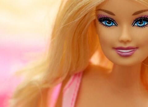 Dünyada hər 3 saniyədən bir “Barbi” kuklası satılır – Məşhur gəlinciyin tarixçəsi